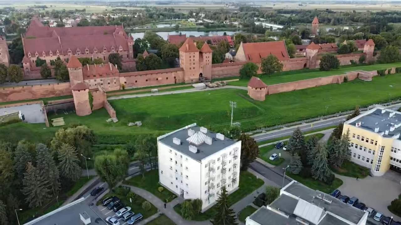 Apartament Okno Na Zamek Malbork Exterior photo